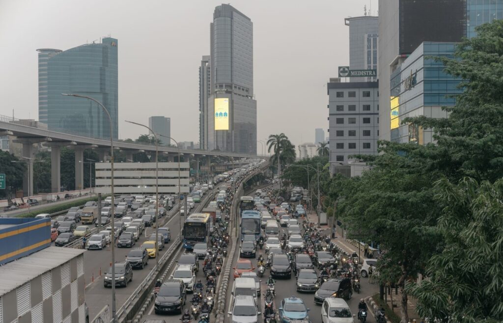 Transportasi sebgai salah satu sumber pencemenaran udara_Clean Air Catalyst