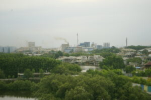 Cerobong asap kawasan inudsitri Marunda