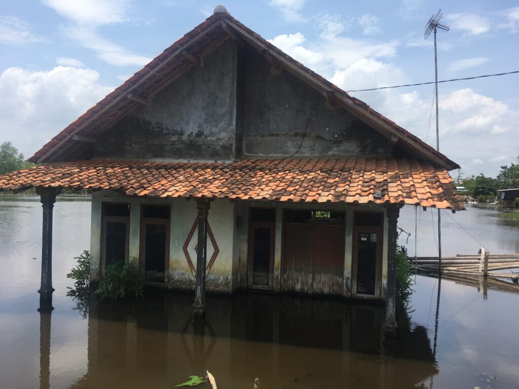 Abandoned house in Pekalongan