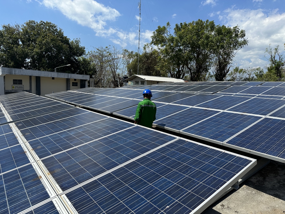 Sel surya PLTS Gili Trawangan