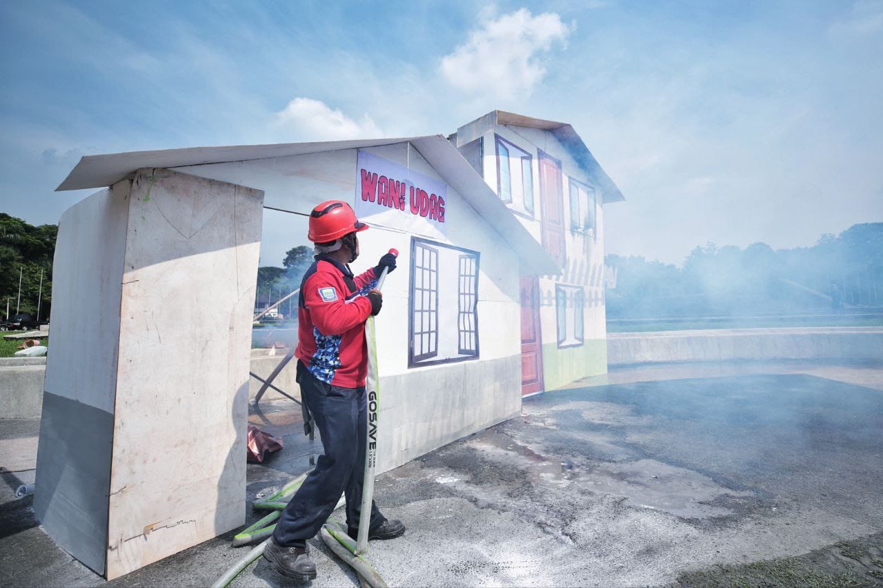 bencana kebakaran Apel Pengukuhan Redkar Kota Bandung di Lapangan Tegalega, Selasa 19 Desember 2023.