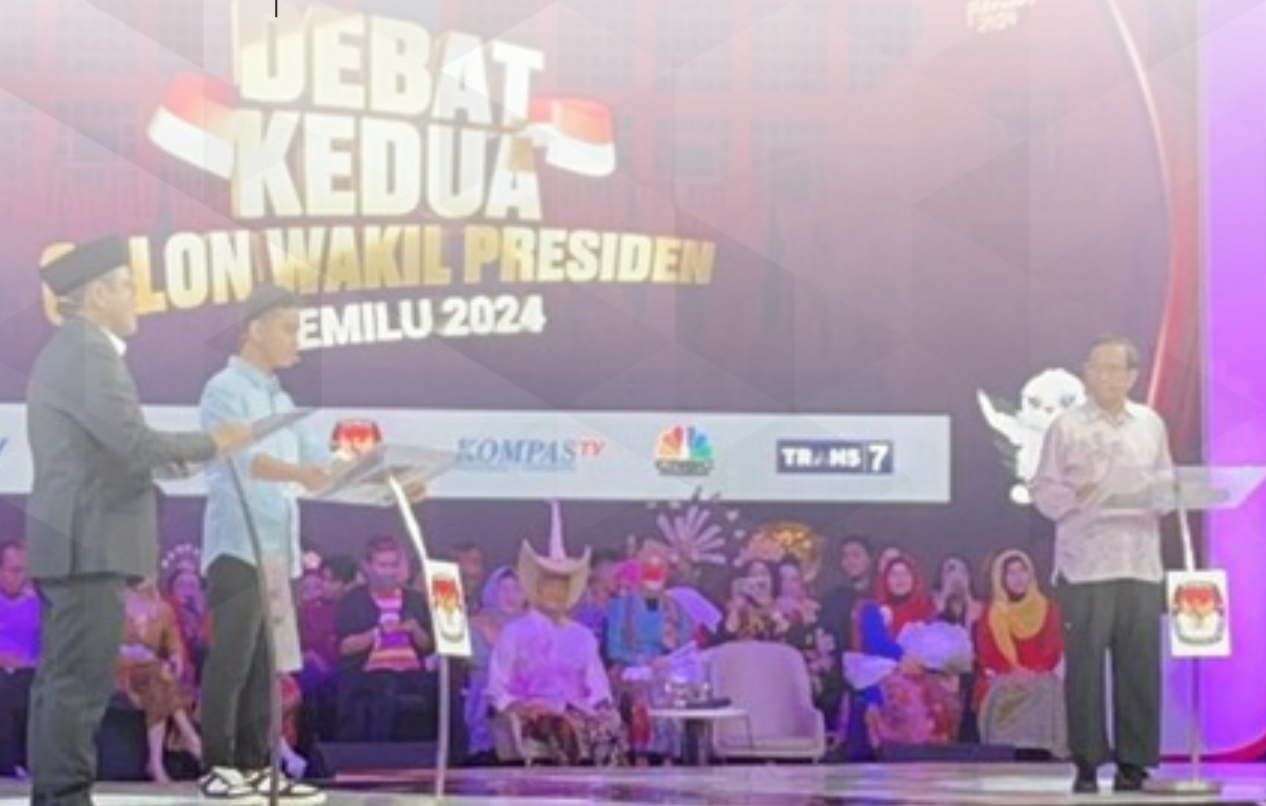 Walhi menilai cawapes gagal memahami bahaya corak ekonomi ekstraktif. (Foto: Detik via Walhi)