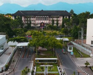 Universitas Mataram & Fukushima Medical University Japang bekerja sama menjalankan program kesehatan dasar di Nusa Tenggara Barat.
