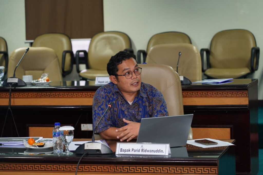 Manajer Kampanye Pesisir dan Laut Eksekutif Nasional Walhi, Parid Ridwanuddin. (Foto: WALHI) pasir laut