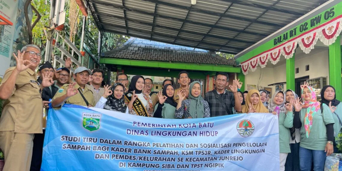 DLH Kota Batu dan Pemerintah Kota Gresik menjalin kerjasama untuk mengelola sampah dengan praktik kampung zero waste.