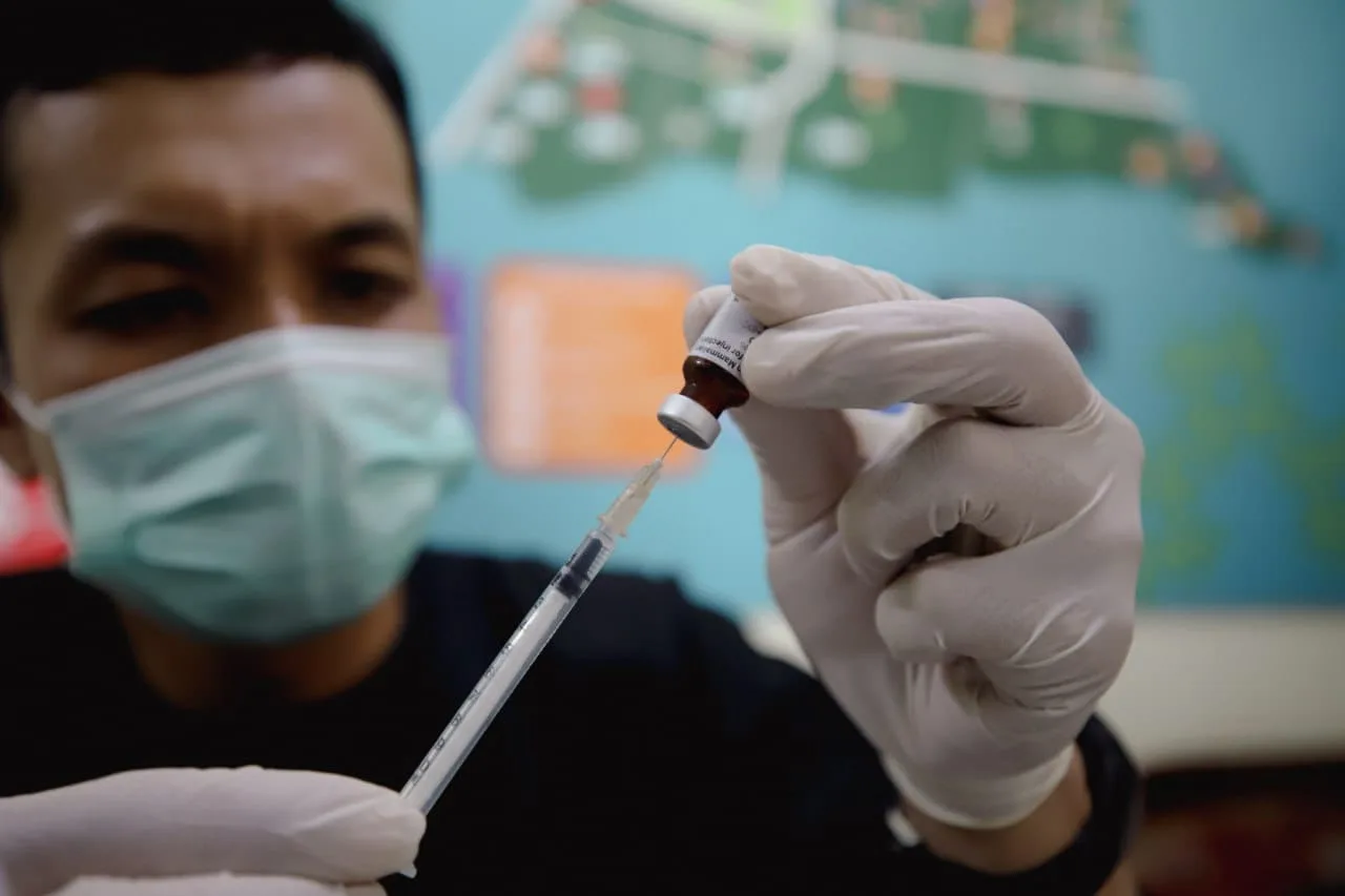 Penanganan TBC terkait erat dengan upaya preventif yang meliputi peningkatan sanitasi, sosialisasi pola hidup sehat, kebersihan lingkungan.