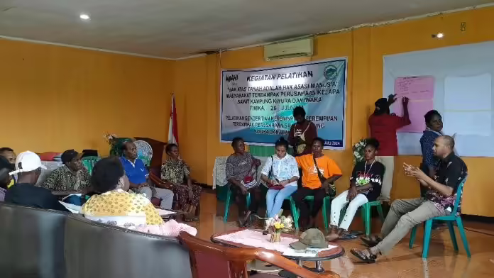 Walhi Papua dan Lepemawi mendampingi masyarakat terdampak kelapa sawit di Kiyura dan Iwaka. Perkebunan kelapa sawit merusak lingkungan.