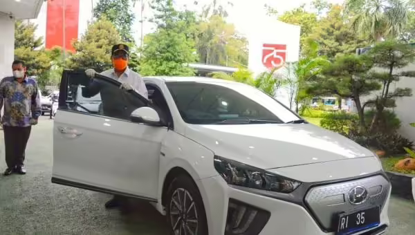 Ilustrasi. Kementerian Perhubungan menggunakan kendaraan listrik . (Foto: Kementerian Perhubungan)
