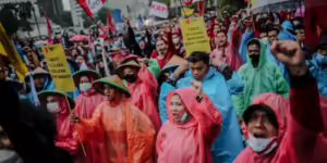 Undang Undang Pembaruan Agraria merupakan panduan dalam mengelolah kekayaan agraria secara berkeadilan. UUPA adalah amanat konstitusi.