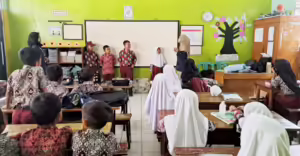 Program prolingkungan ini dijalankan oleh Tim Kuliah Kerja Nyata Tematik (KKNT) Inovasi IPB University