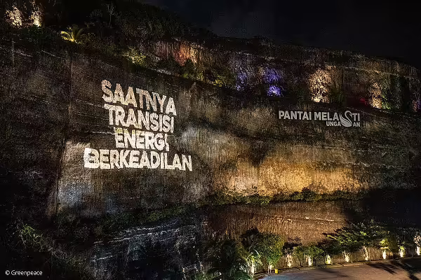 Kampanye Greenpeace tentang transisi energi. (Foto: Greenpeace)