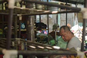 Hermansyah pendiri Bank Sampah Rumah Harum [Foto-Themmy Doaly]